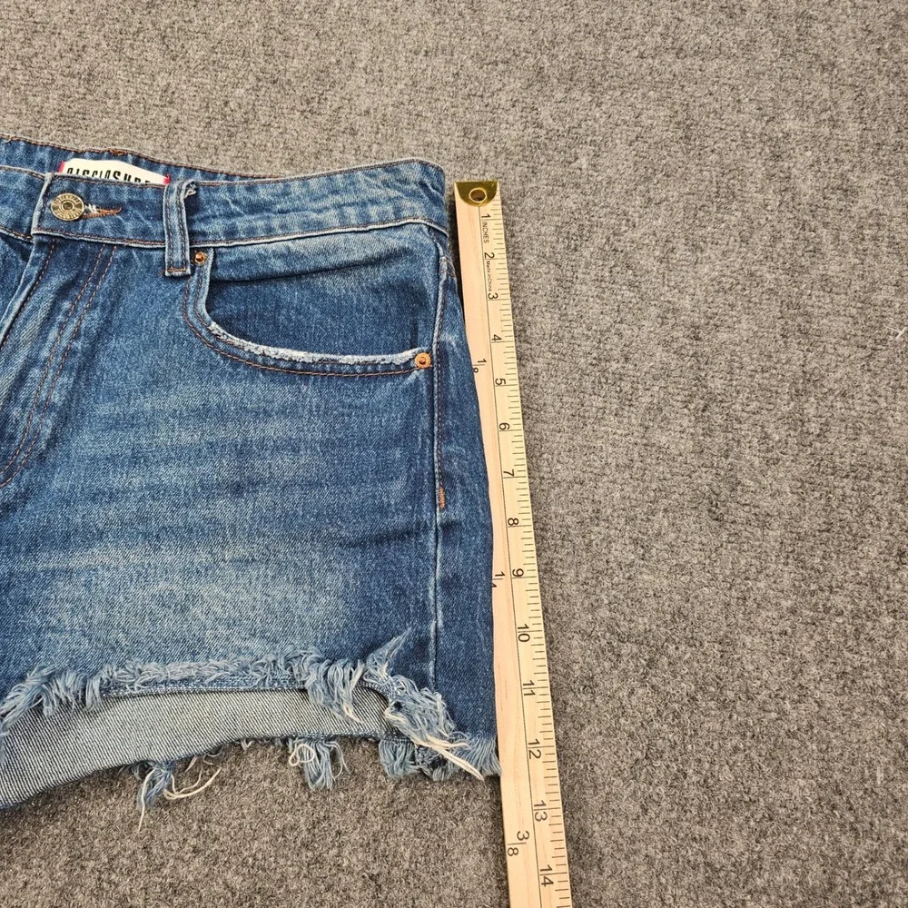 Disclosure High Waisted Denim Shorts‎ Medium Wash Raw Fringe Hem Size 9 29